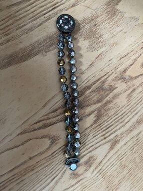 Carolee Beaded Bracelet Magnetic Closure in Metallic Gray and Gold